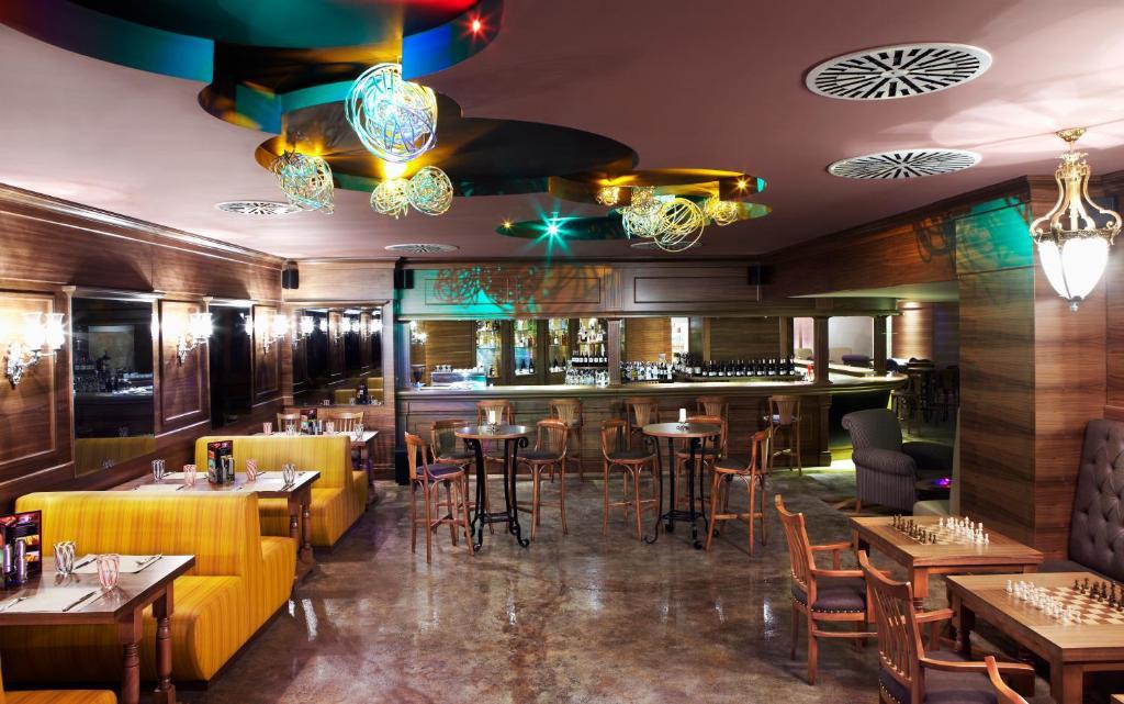 伊斯坦布尔戈南酒店 外观 照片 The interior of the restaurant